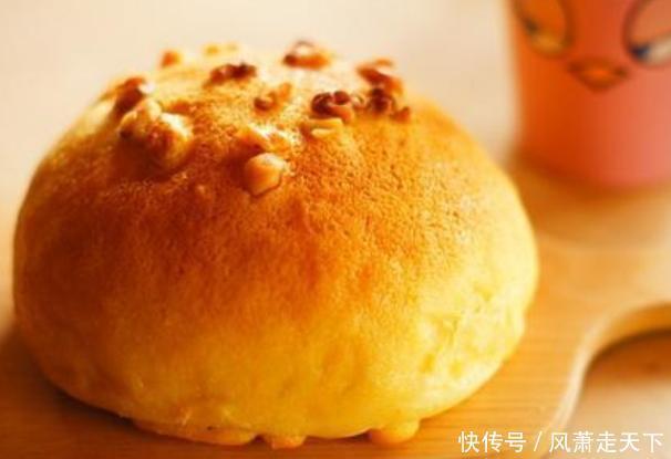 想吃面包不用买,1碗面3个鸡蛋,不用烤箱,香甜松软吃不够