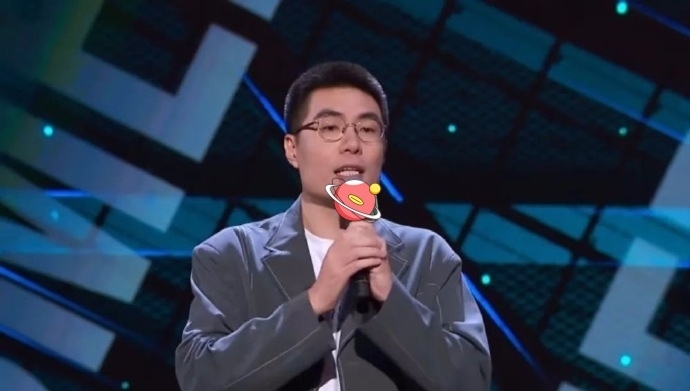 脱口秀大会第四季比赛过程中,周奇墨曾三次示弱,前两次都是真的