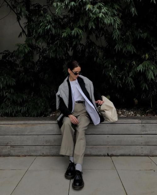 冬天就要认真穿毛衣，这些舒适又好看的款式，让心情柔软起来