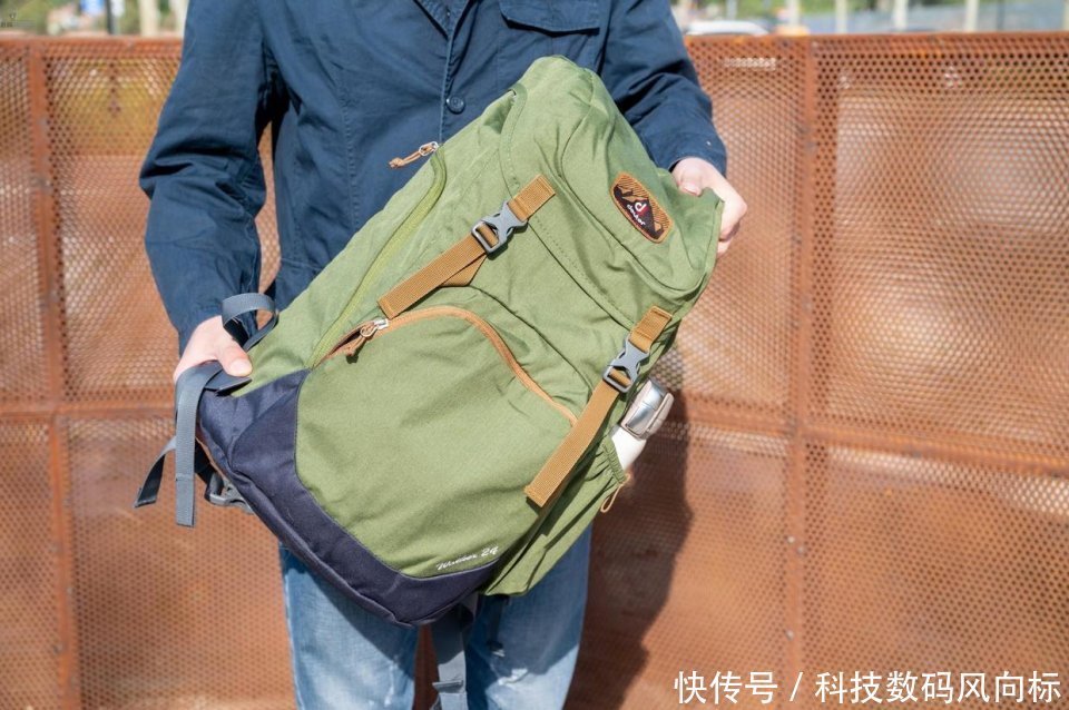 多特w更适合步行者的背包，让日常通勤更轻松，多特Walker通勤包体验