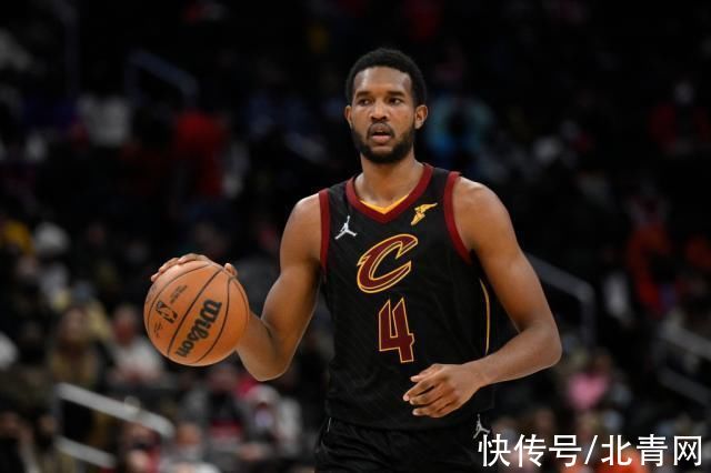 锡安|25岁以下谁最强？NBA高管：东契奇第1 莫兰特压锡安