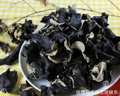 黑木耳|吃黑木耳一个小时内,别碰此种食物,影响身体健康,早知早受益!