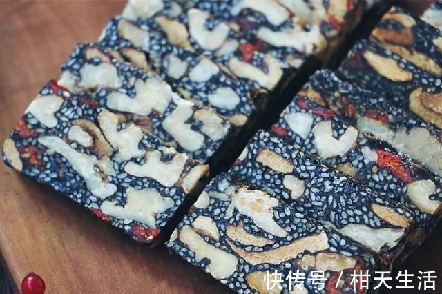 黑芝麻红枣核桃糖:健康零食,不甜不腻,好吃到停不下来!