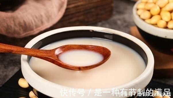 浸泡|打豆浆的时候，直接打浸泡的豆子是外行。再加一步，豆浆就香气浓郁，细腻