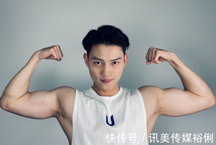 小哥|鼻子高又挺的肌肉小哥，最近练的勤，纬度真的又大很多！