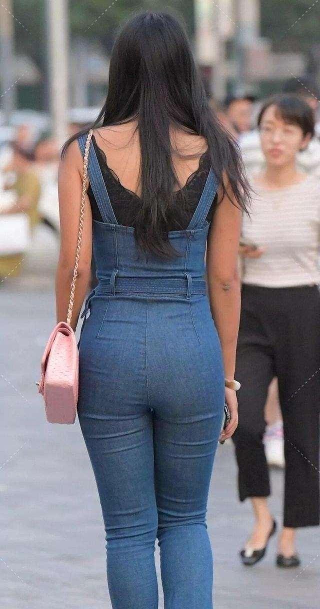 紧身裤 紧身牛仔裤穿搭也可以酷酷哒,时尚又显瘦的利器,轻松变女神