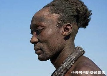 非洲人|非洲人的辫子原来不是为了美观,而是为了不洗澡,防虱子