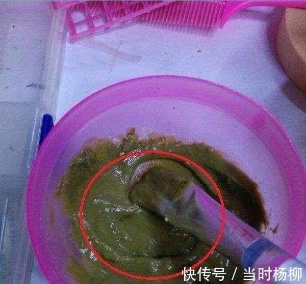 紧致|一种不值钱的粉末,每天抹点,两周皮肤紧致光滑,一月斑点全无