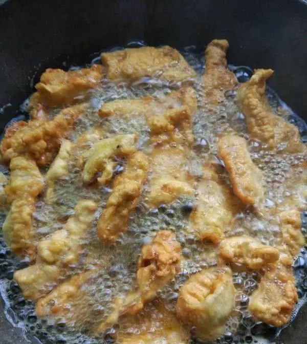 地方|做了二十多年酥肉的父亲,教我怎样做酥肉,才能保证香脆可口