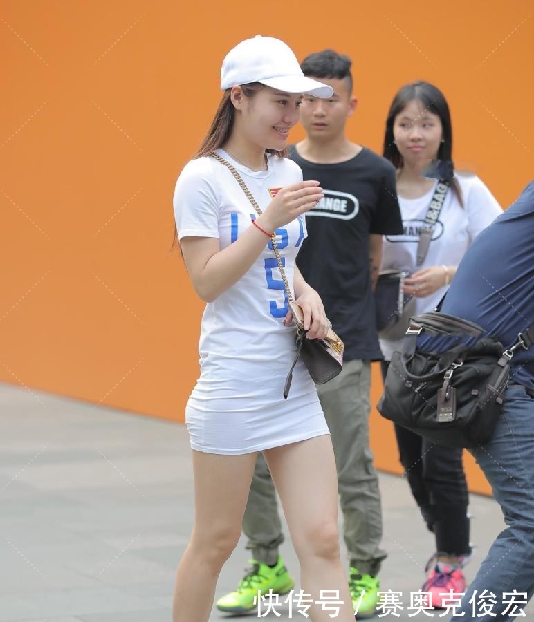 T恤变连衣裙，休闲风还是淑女风，你说的算