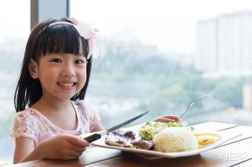 孩子|营养专家:不想孩子成“侏儒”,这3种饭别给孩子吃,建议了解下