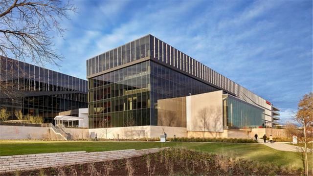 员工|美国巨头曾垄断国内市场30年，还拒用中国员工，如今下场令人欣慰