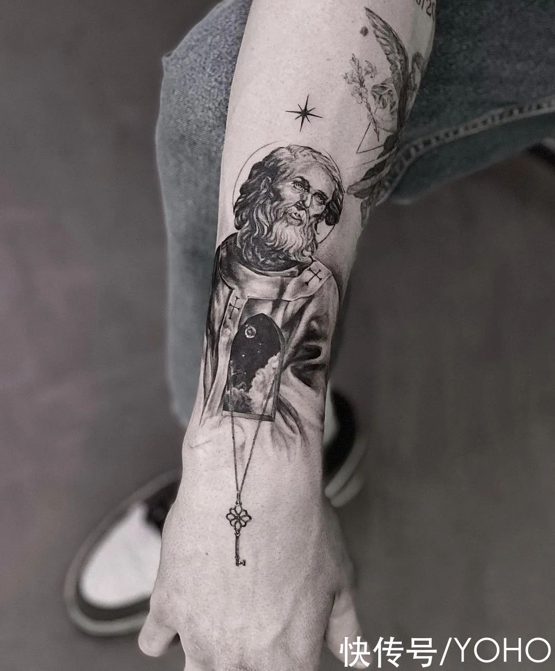 黑白线条勾勒的质感纹身|壁纸 | a6418