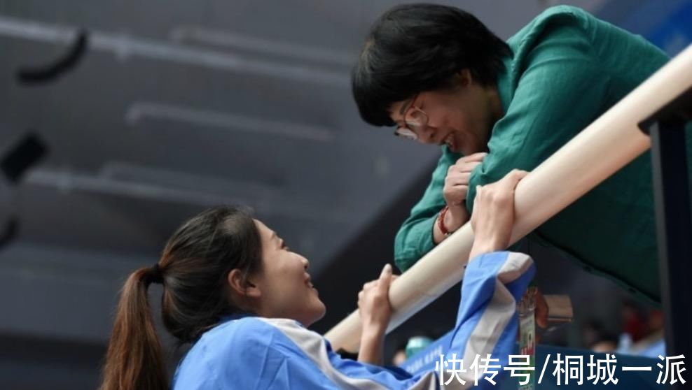 中国体育博物馆|情商智商双在线！魏秋月捐出里约奥运金牌，2022年第一赞献给她