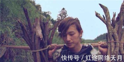 末代皇帝|女孩因《变形计》染上公主病，回村后闹着要“富爸爸”，现咋样了