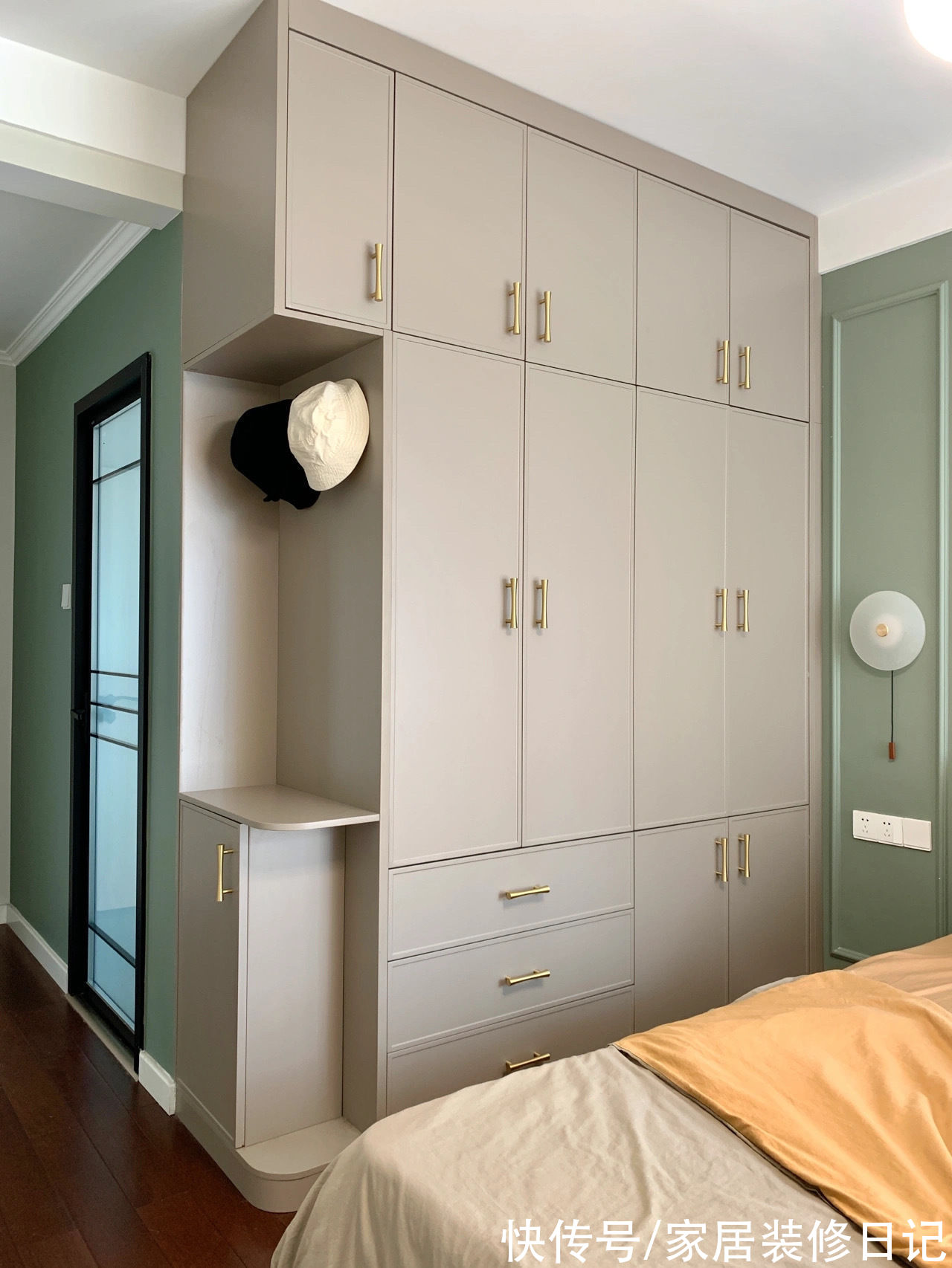 石膏线|年轻人越来越喜欢“省钱装修”，不吊顶+无主灯，骨子里透着高级