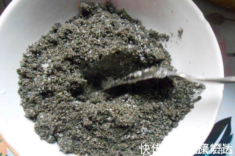 香甜可口|大年初一吃汤圆，皮薄馅大吃着还流沙，咬一口很满足，比饺子还香