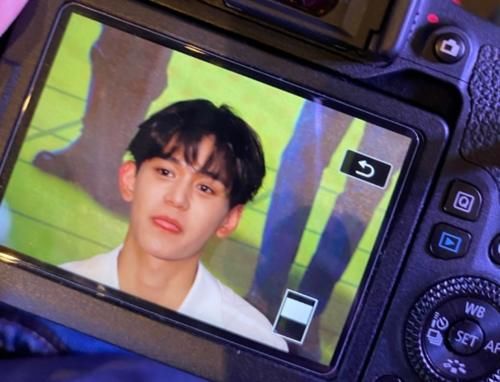 《奔跑吧》发布会现场图，黄旭熙乖巧，蔡徐坤英俊，baby生图比精修还要美