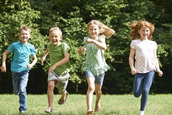 孩子|孩子总是积食?提醒各位家长:这3个时间段,少强迫孩子喝水