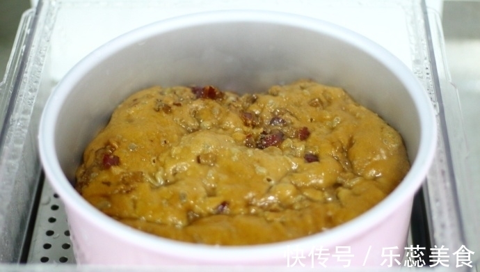 模具|面粉只会做包子馒头?不如做成发糕,一拌一蒸,又松软又香甜