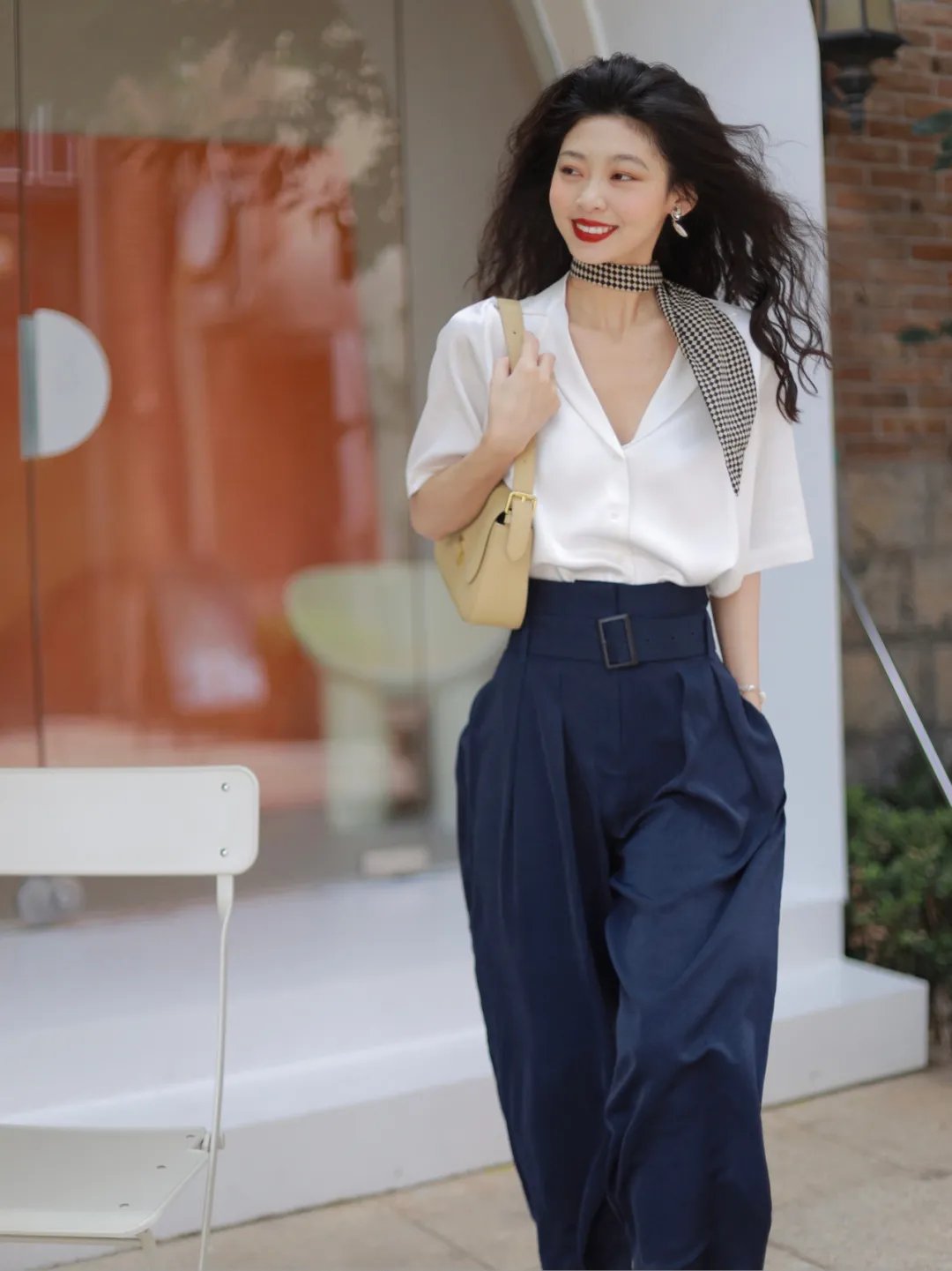 粗腿|今秋流行的几条裤子！小个子穿显高，粗腿穿显瘦