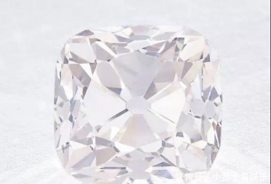粉钻|破纪录！拍卖史上最大的艳彩紫粉红钻石1