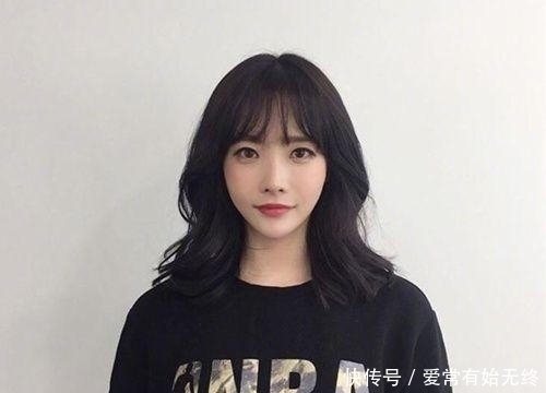 圆脸适合什么发型?6款适合圆脸女生的发型,让你瞬间变美!