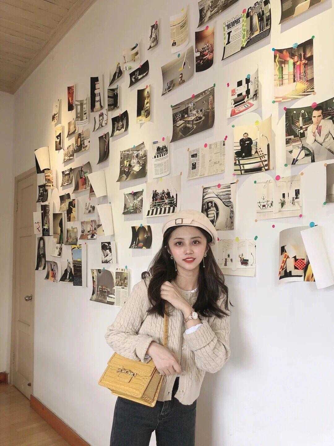 小蛮腰|秋天穿搭温度与风度并存,毛衣开衫搭配九分裤保暖舒适,漂亮大气