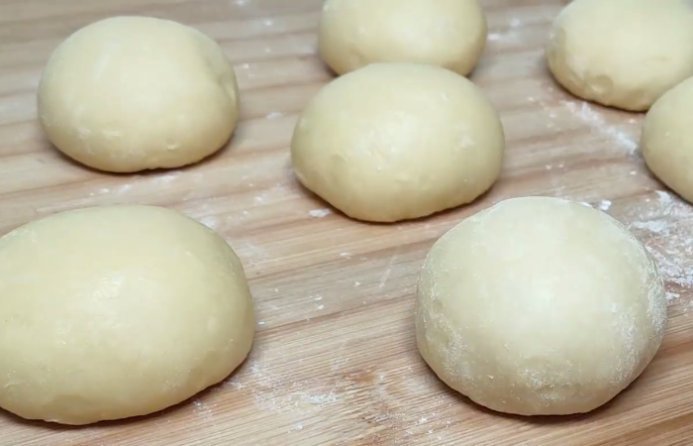  美味|简单营养的芝香面包，无需电饭煲和烤箱，美味蓬松，一锅不够吃