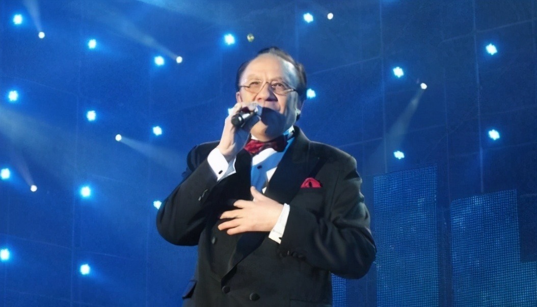 闪婚|著名歌唱家杨洪基与妻子交往半年就闪婚,48年从不敢直呼其名