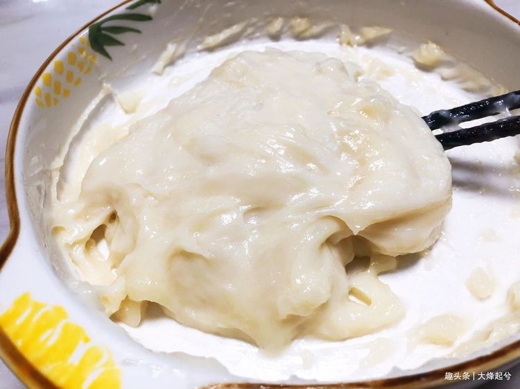 花生糯米糍,我家隔三差五吃一次,做法简单,老少皆宜