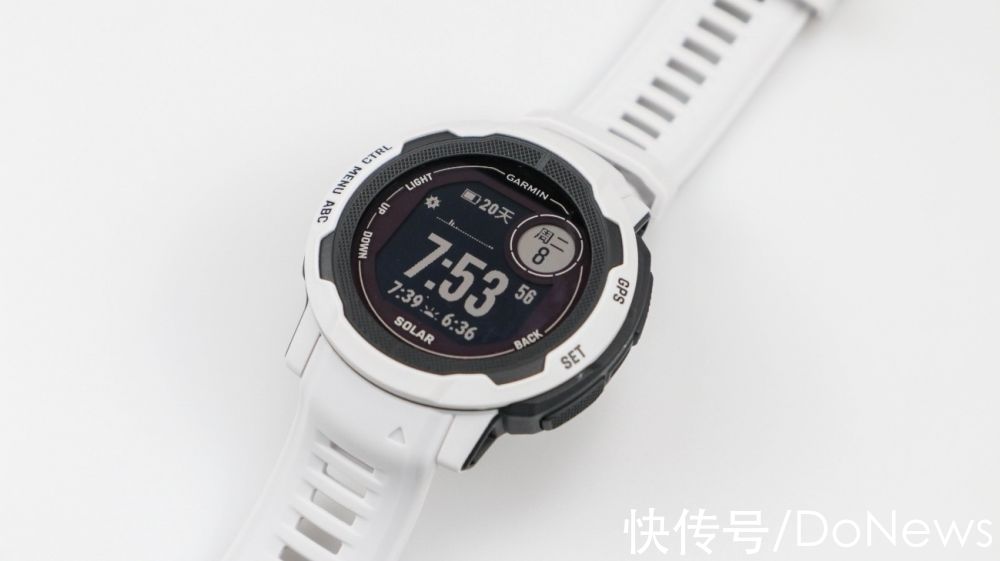 G潮流和户外兼顾的无限续航运动手表：Garmin本能Instinct 2动手玩