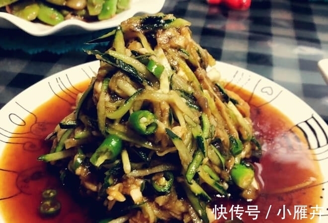 做法|夏天餐桌上最受欢迎的一道菜,做法简单,5分钟就搞定,百吃不腻