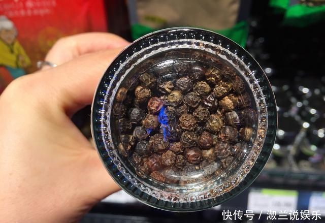 同样是胡椒,选黑胡椒还是白胡椒老厨师教你一招,知道不再瞎买