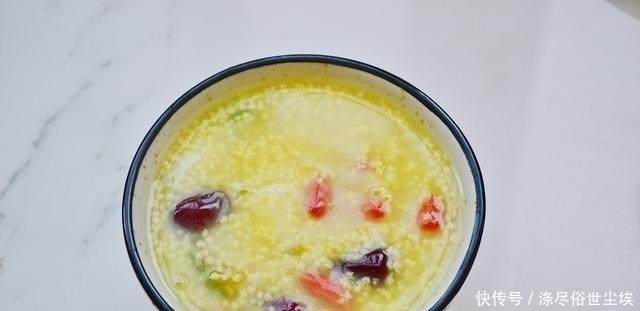 小学生的早餐这样吃,健康又营养足,早起半小时就搞定了,特香