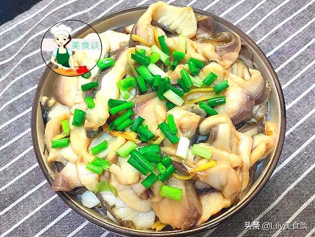 这菜蒸一蒸,5分钟就上桌,鲜美到流口水,低脂营养高,家人爱吃