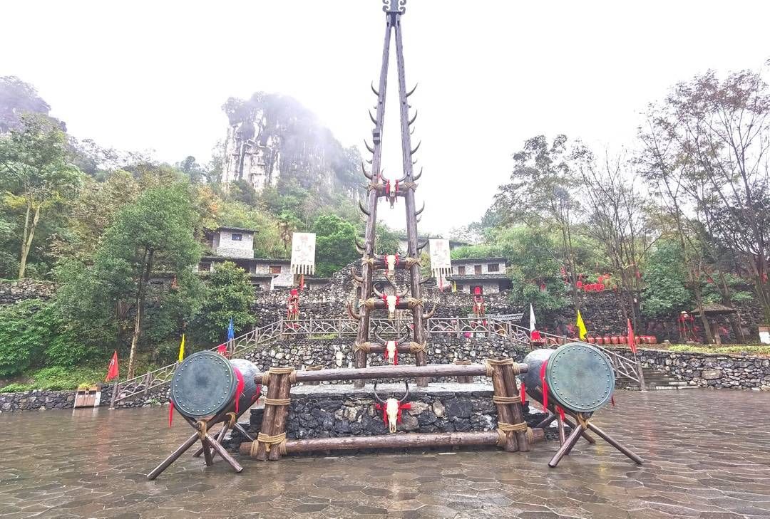 地质|旅游育人 四川旅游学院经济管理学院书记李震清力荐兴文石海景区丨寻找成渝文旅新地标