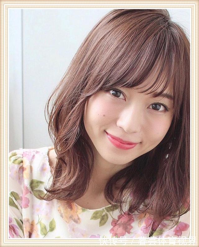 脸大|你适合披头发还是扎头发,主要取决于这3个特点,脸大更要注意