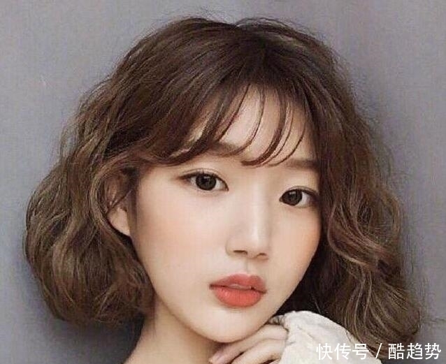 脸大|新春短发推荐:这样的短发适合头发少的人,大脸也可以