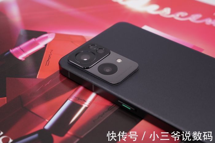 直屏手机|OPPO Reno7Pro：直屏手机颜值天花板