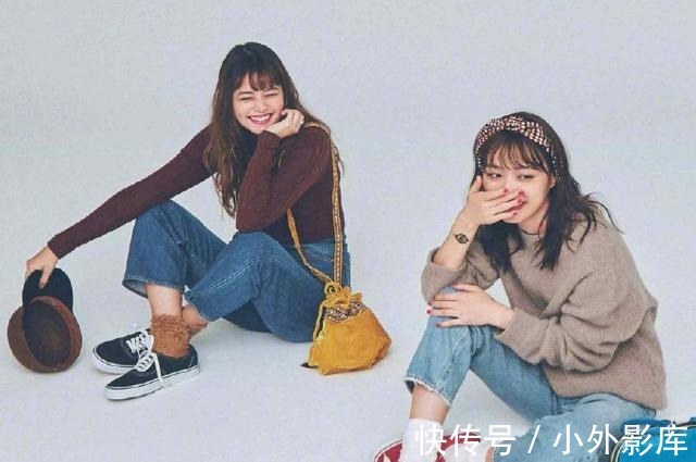 叠穿 必学!初秋针织衫的“个性叠穿”法,穿衣小白瞬间晋级时髦精!