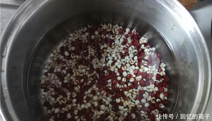 湿气重，常喝这碗“祛湿汤”，排出多年湿毒，甩掉赘肉！