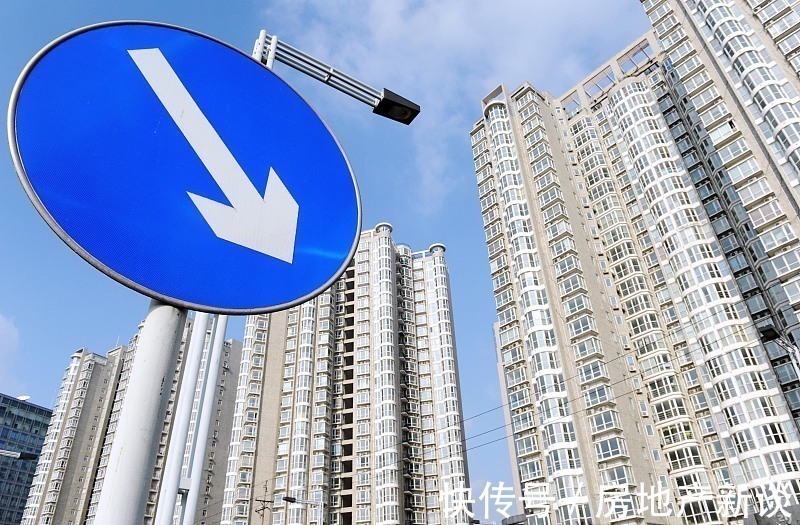 央行|一个月里,高层释放3大信号?五大房企联合降价,房价走向清晰了