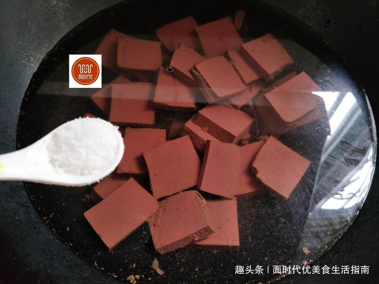 教你做个下饭菜,做法简单易学,比大鱼大肉好吃,十分过瘾