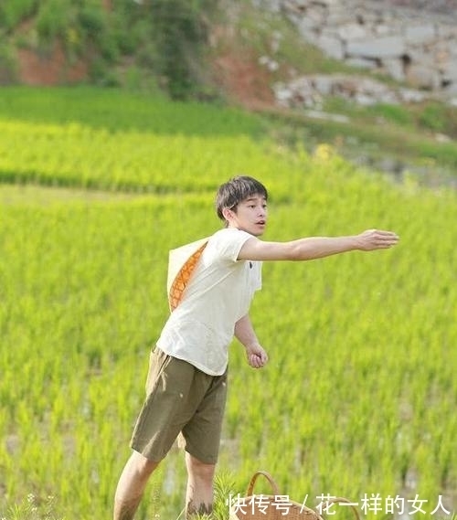 同學(xué)們|彭昱暢憑借綜藝節(jié)目爆紅，沒(méi)有任何差評(píng)，他的成功讓人敬佩