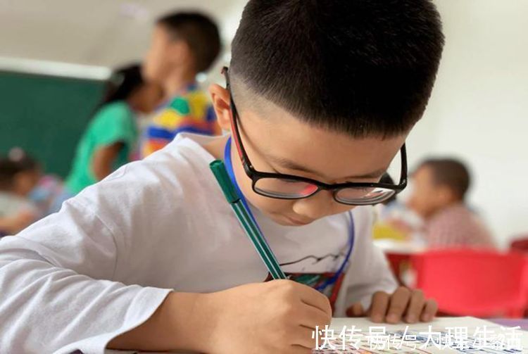 妈妈的话|4岁孩子撒谎被宝妈识破,而母亲以“奖励”的方式,让他终身难忘