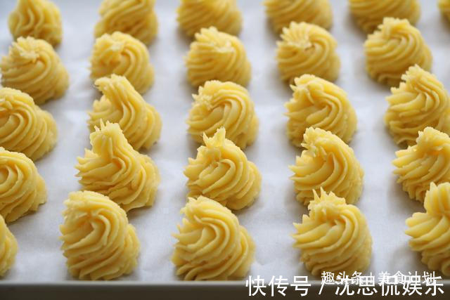 土豆做的小零食，简单2步就做好，好吃又低脂，吃一口就停不下来