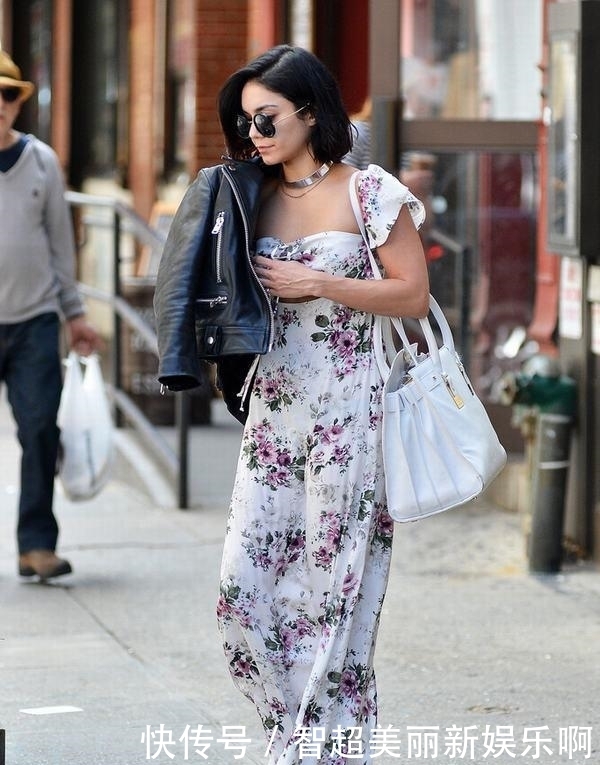 裤子已经过时了!今年流行这3款“碎花裙”,时髦显瘦有气质