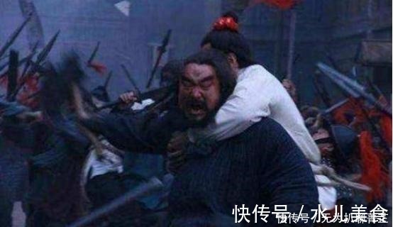 大斧子#脾气火爆的李逵，为什么见了武松就不敢说话了，他在梁山看到了啥