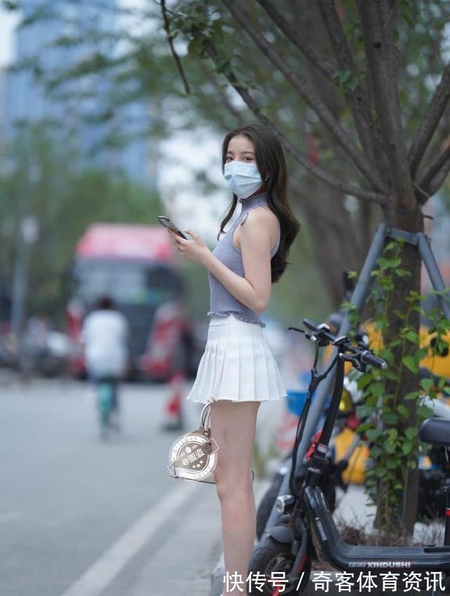 毛衣 帅气抢眼的打底裤装扮特别引人注目,提升你的着装品味,清凉舒爽!